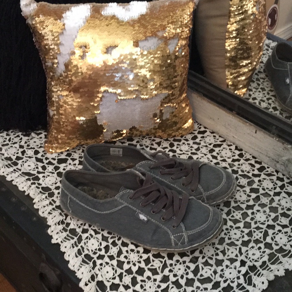 Rocket dog grey flats